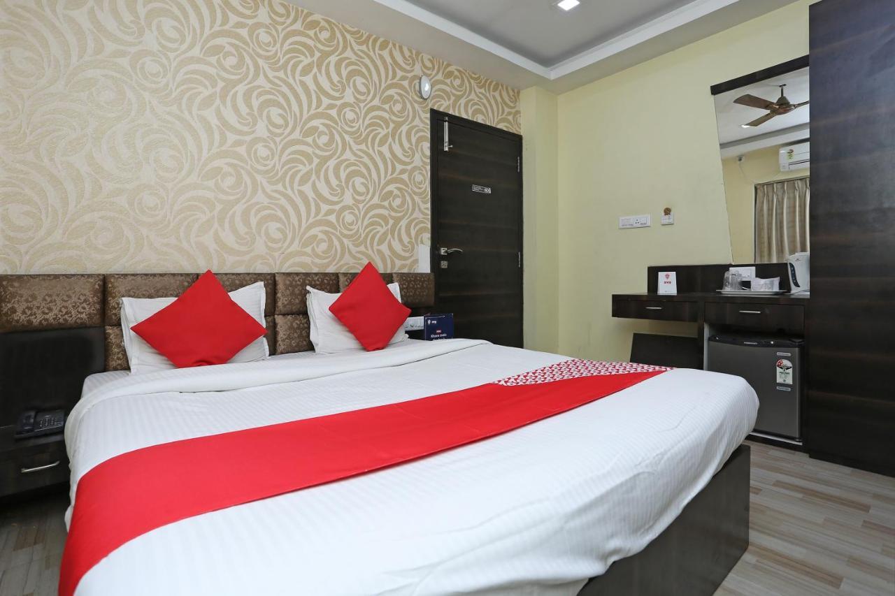 Oyo 7790 Hotel Royal Height Kolkata Ngoại thất bức ảnh