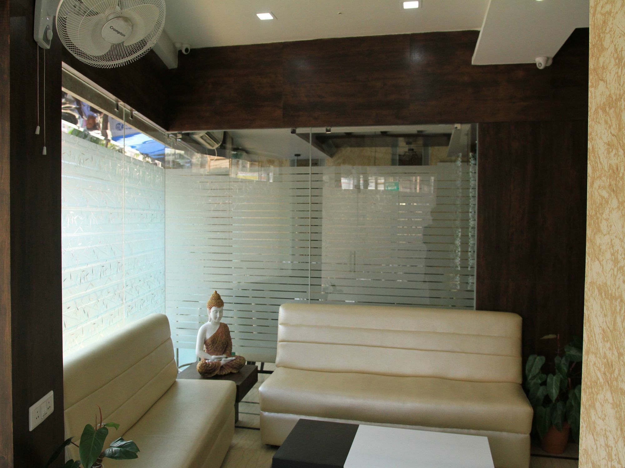 Oyo 7790 Hotel Royal Height Kolkata Ngoại thất bức ảnh